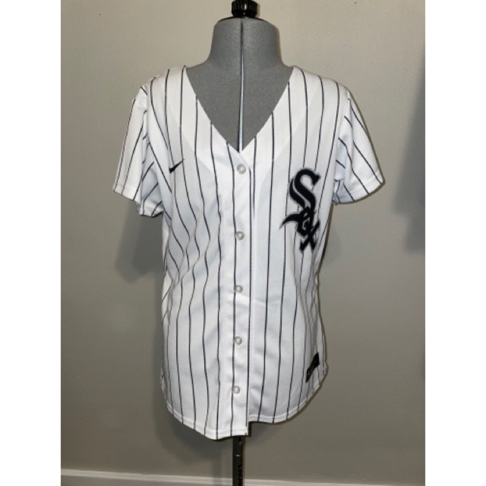 Women’s white Sox jersey size medium